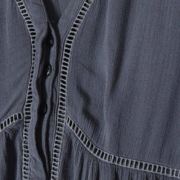 Torrid Gray Sleeveless Blouse Size 0 Button Front Flowy Boho Soft Feminine - Picture 4 of 8